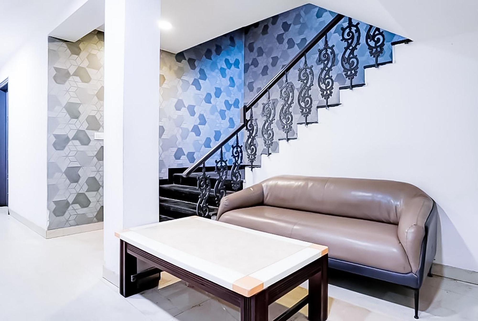 Family Rooms Inn - Shalimarbagh New Delhi Buitenkant foto