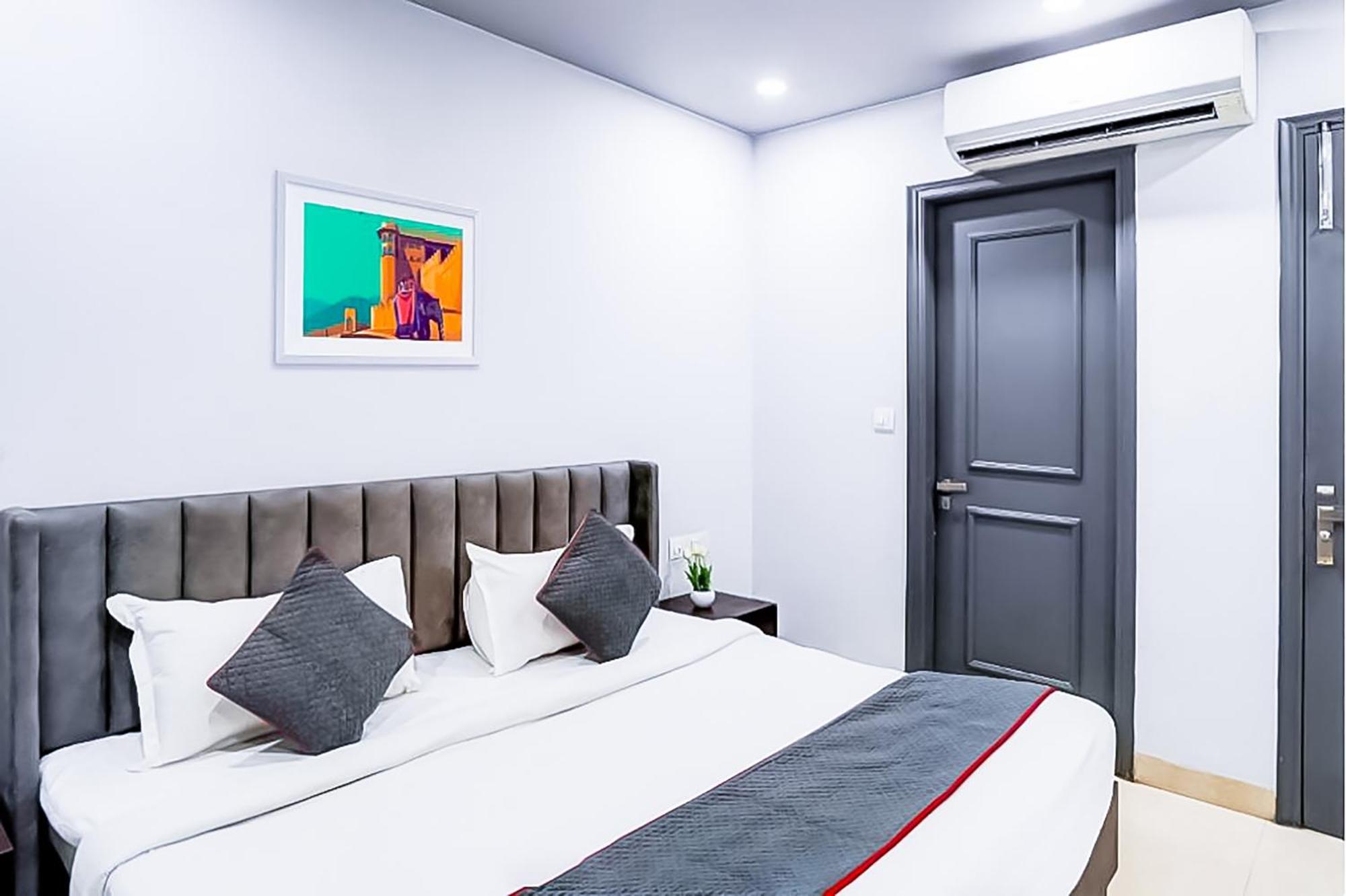 Family Rooms Inn - Shalimarbagh New Delhi Buitenkant foto